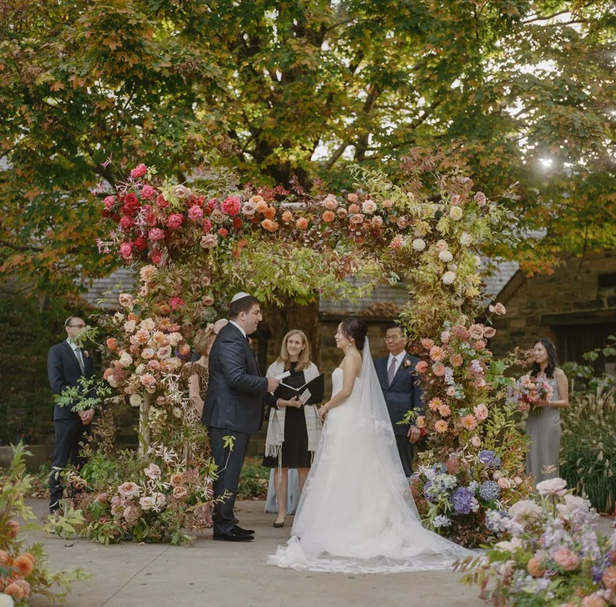 bride-groom-rabbi-ceremony